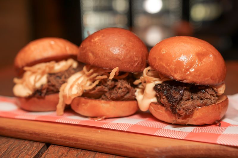 Burger Artesanal com cerveja artesanal. Top!